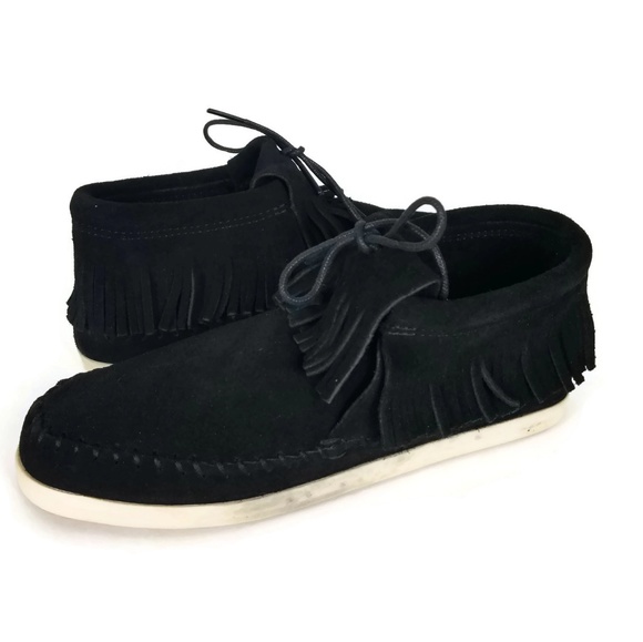 minnetonka venice fringe moccasin bootie